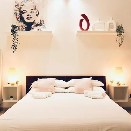 Loft Eur Free Parking Apartament *